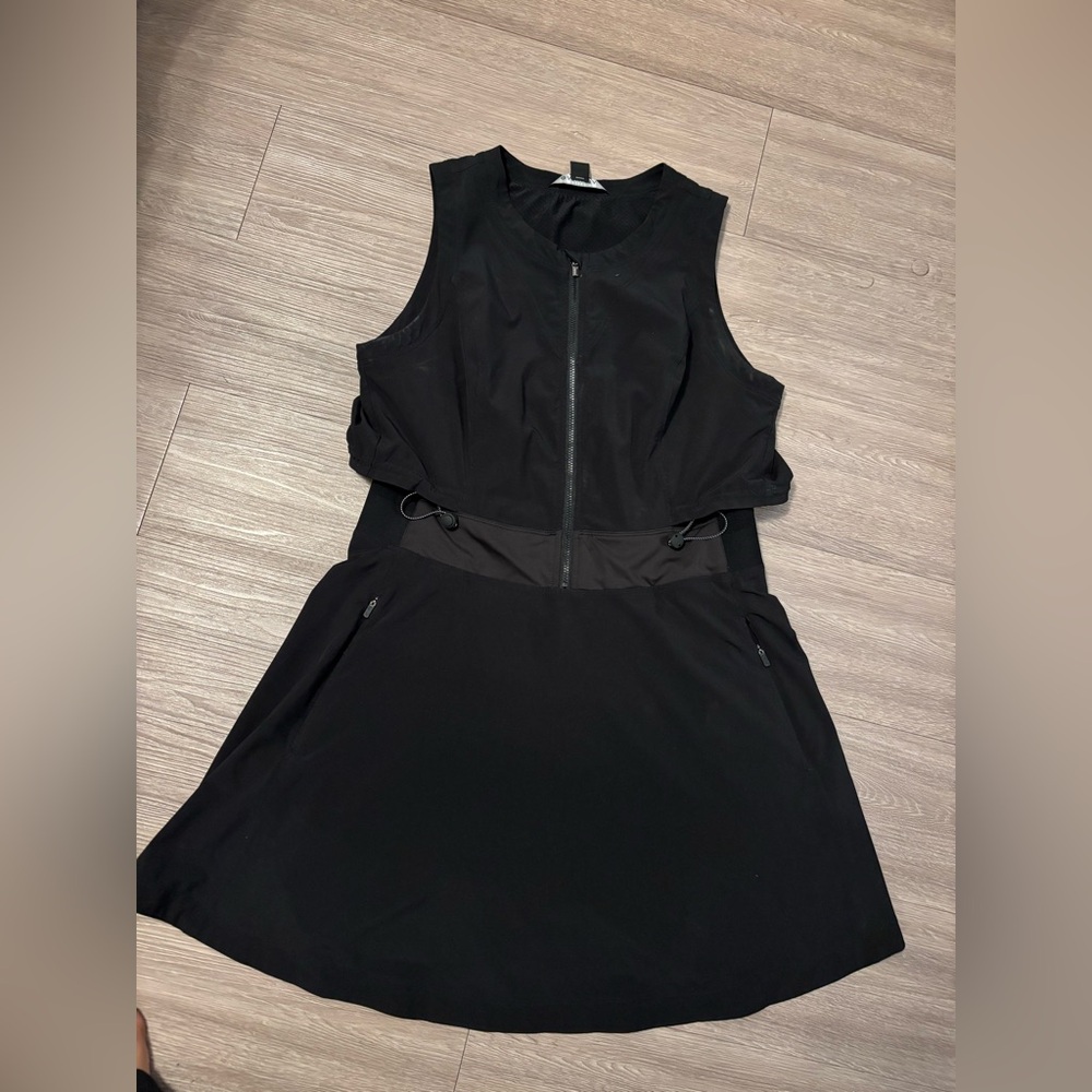 Athleta Black Sleeveless Zip-Front Active Dress